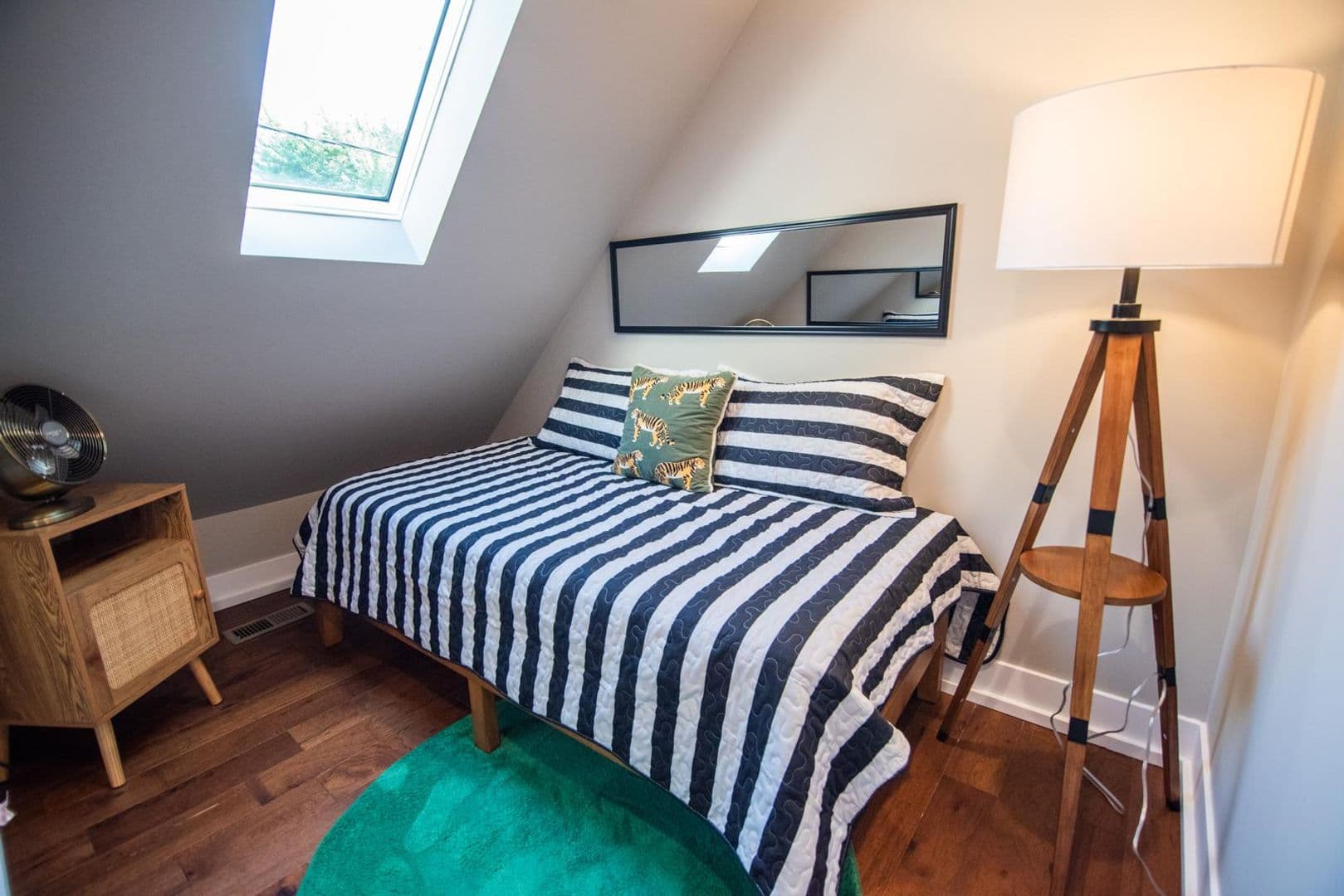 Chicago Apartment: 1724 N Talman Ave