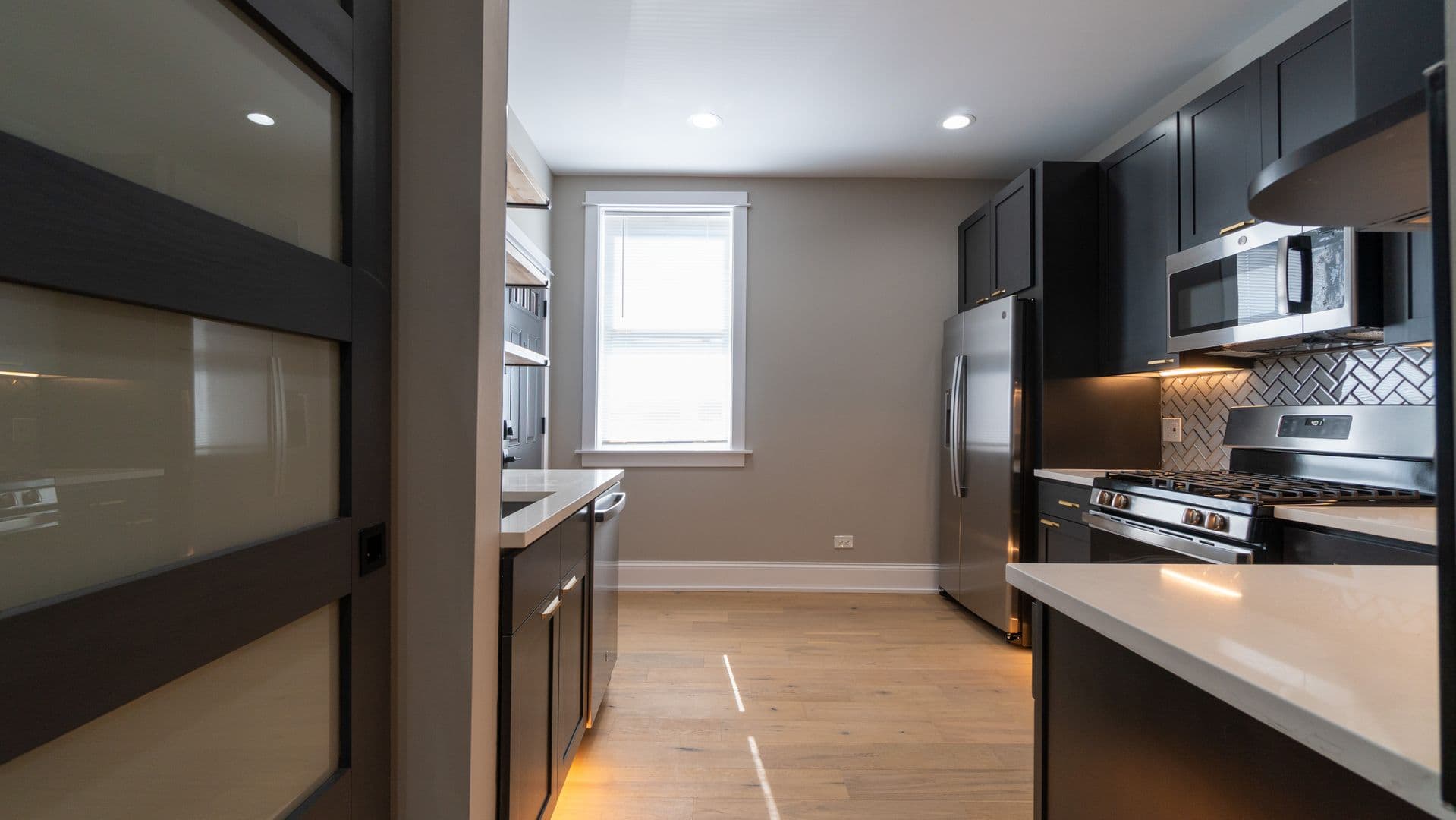 Chicago Apartment: 5404-06 N. Paulina