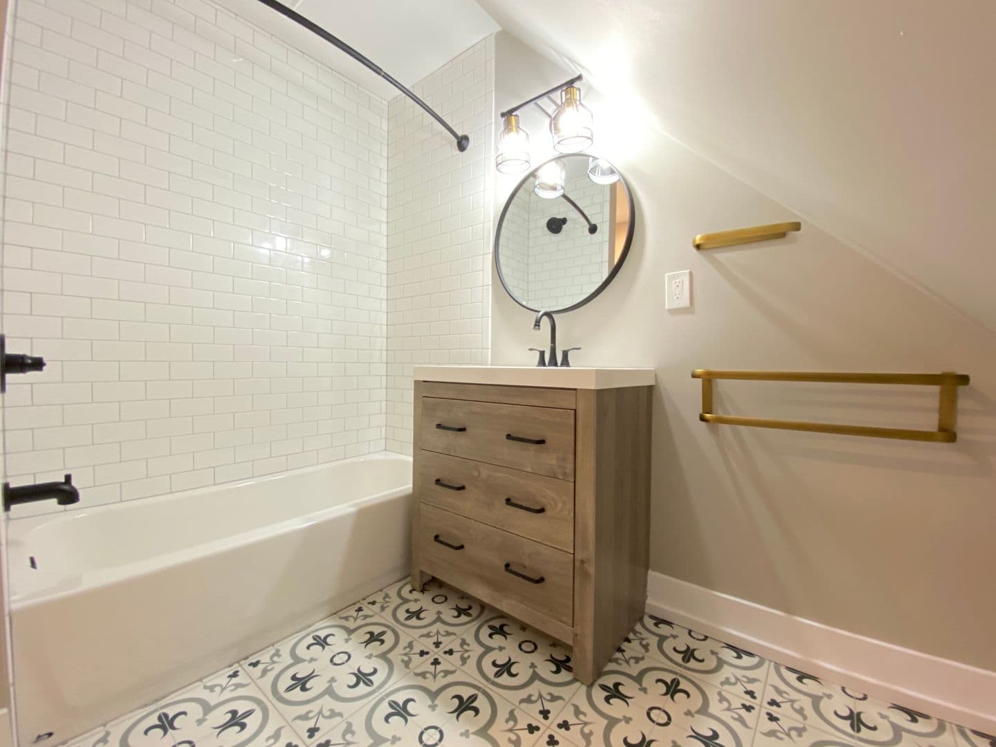 Chicago Apartment: 1724 N Talman Ave