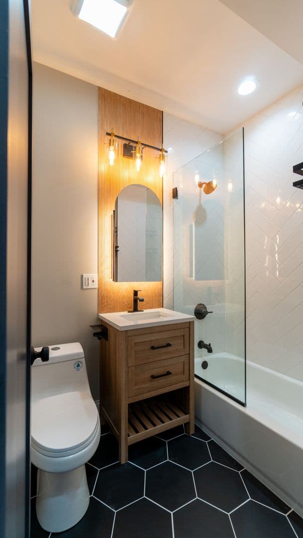 Chicago Apartment: 5404-06 N. Paulina