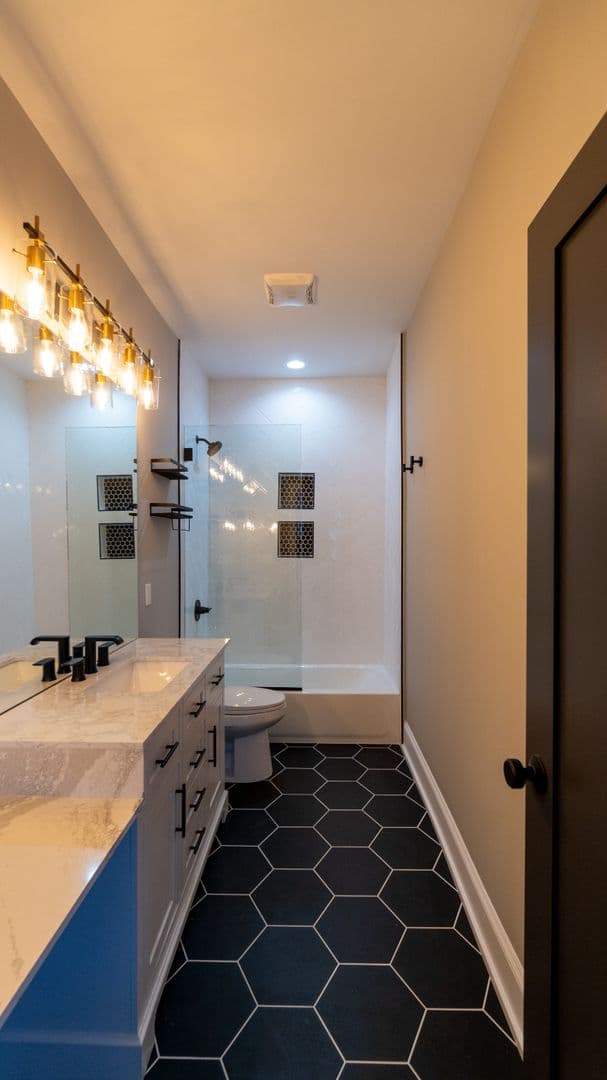 Chicago Apartment: 5404-06 N. Paulina
