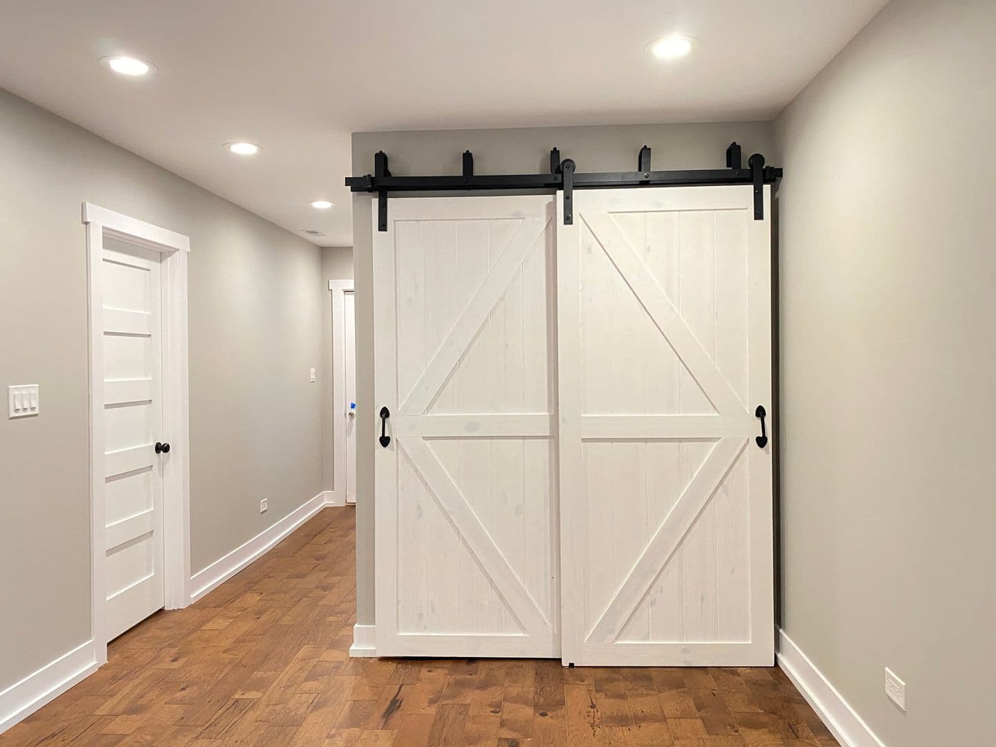 Chicago Apartment: 1724 N Talman Ave