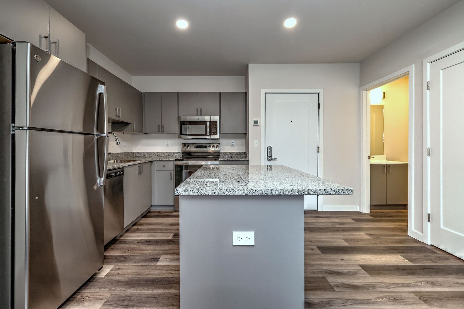 Shelton Apartment: 275 Coram Road