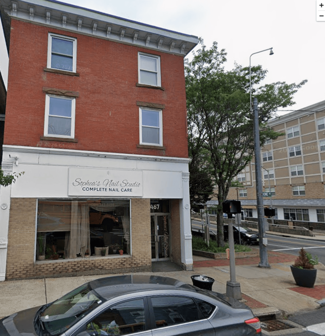 Shelton Apartment: 467 Howe Avenue