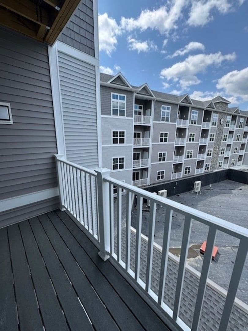 Shelton Apartment: 275 Coram Road