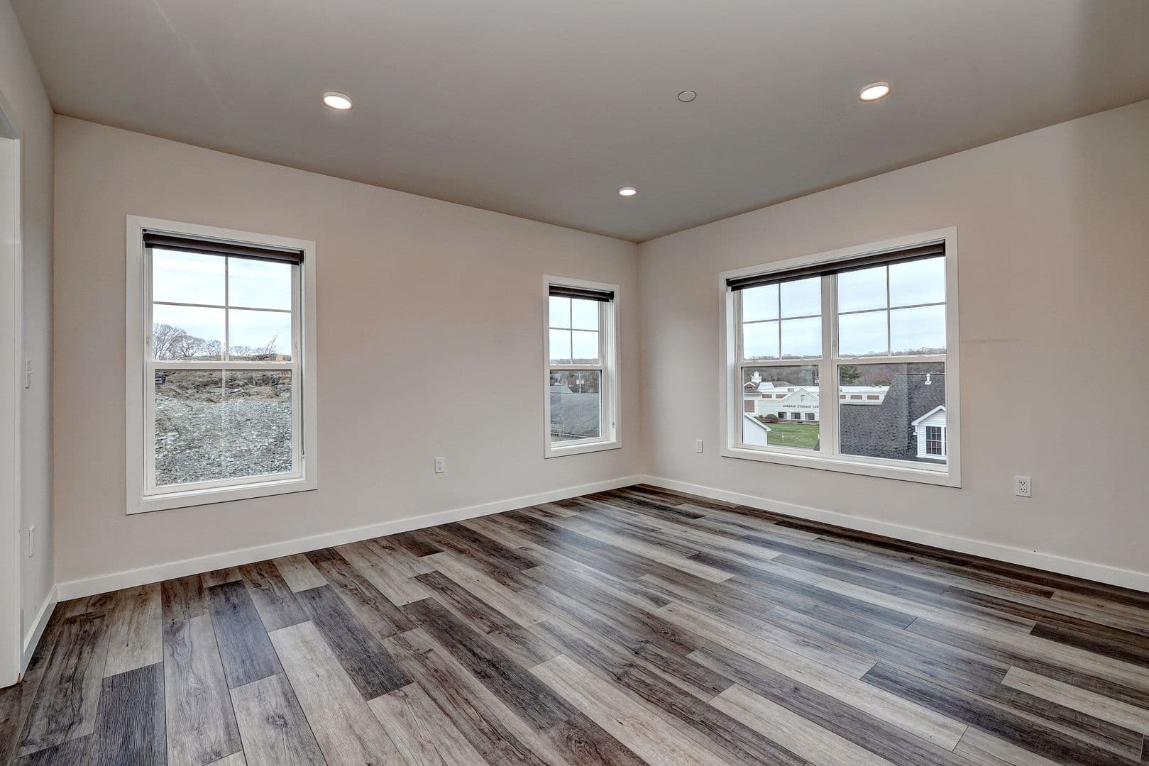 Shelton Apartment: 275 Coram Road