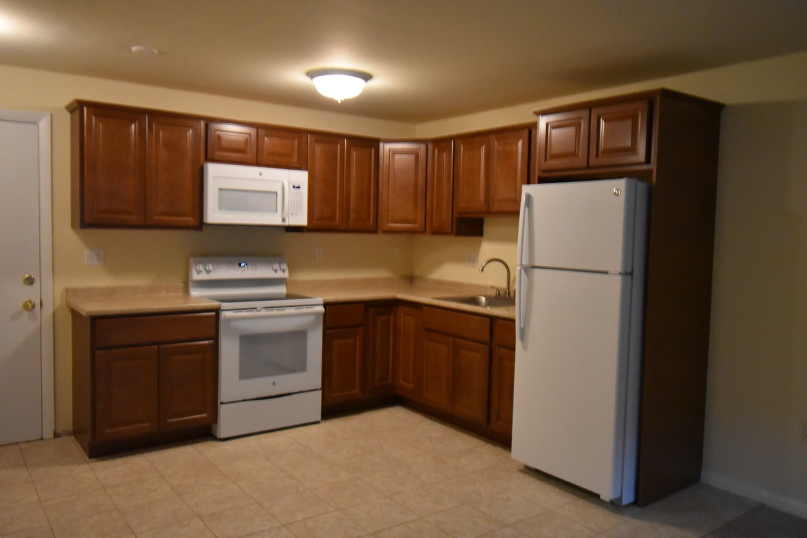 Seymour Apartment: 117 North Street
