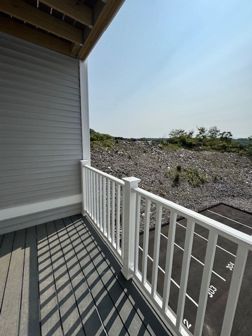 Shelton Apartment: 275 Coram Road