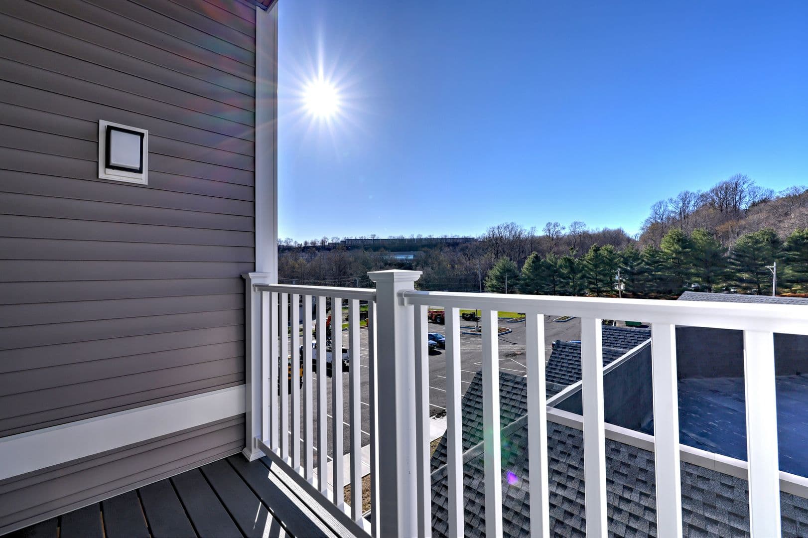 Shelton Apartment: 275 Coram Road