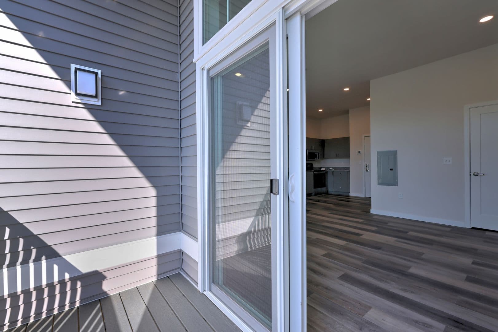 Shelton Apartment: 275 Coram Road