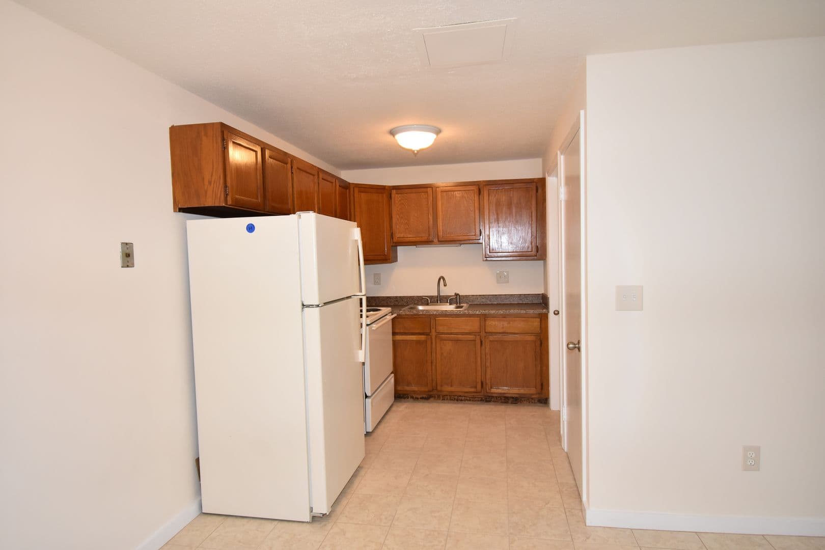 Seymour Apartment: 6 Skokorat Street