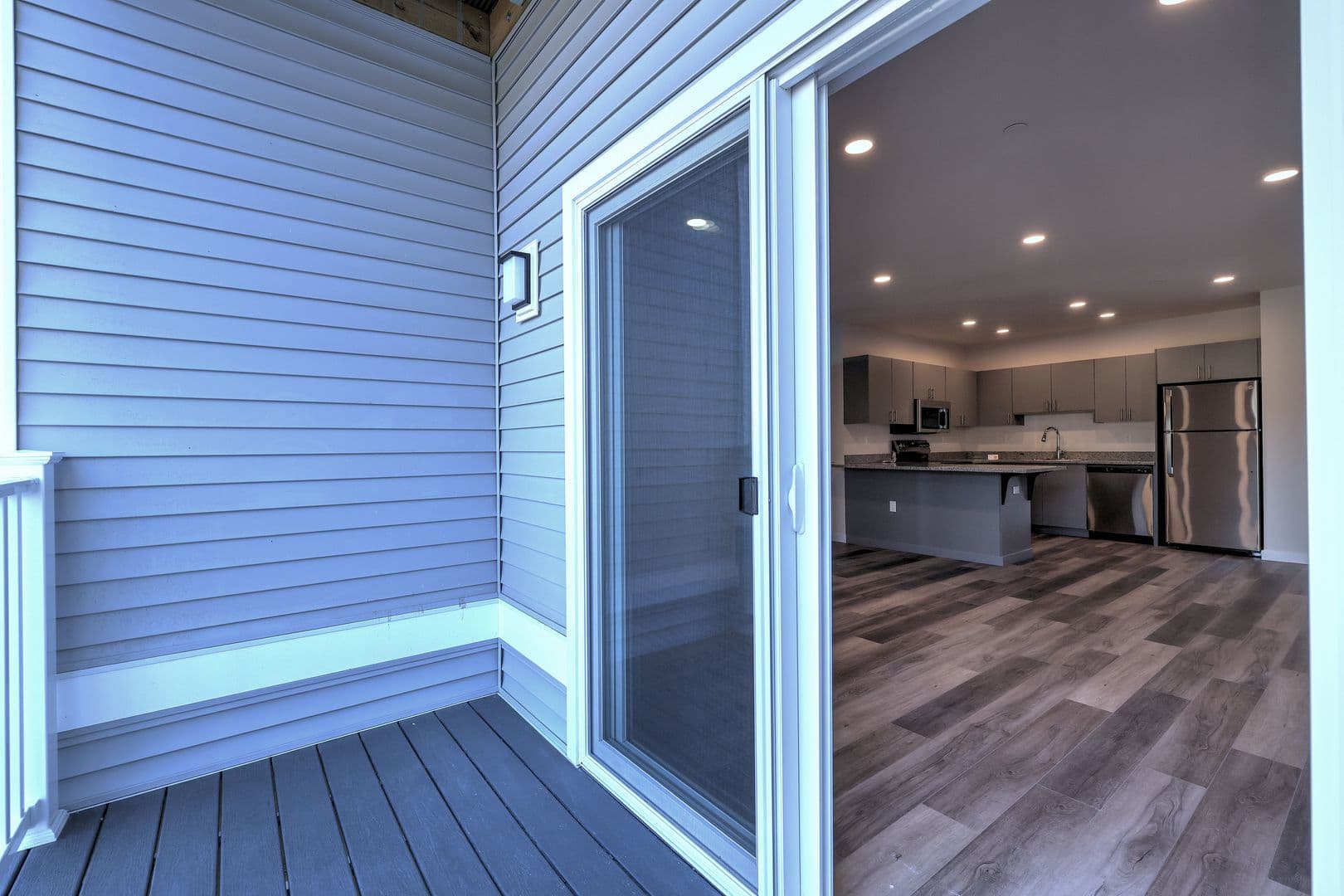 Shelton Apartment: 275 Coram Road