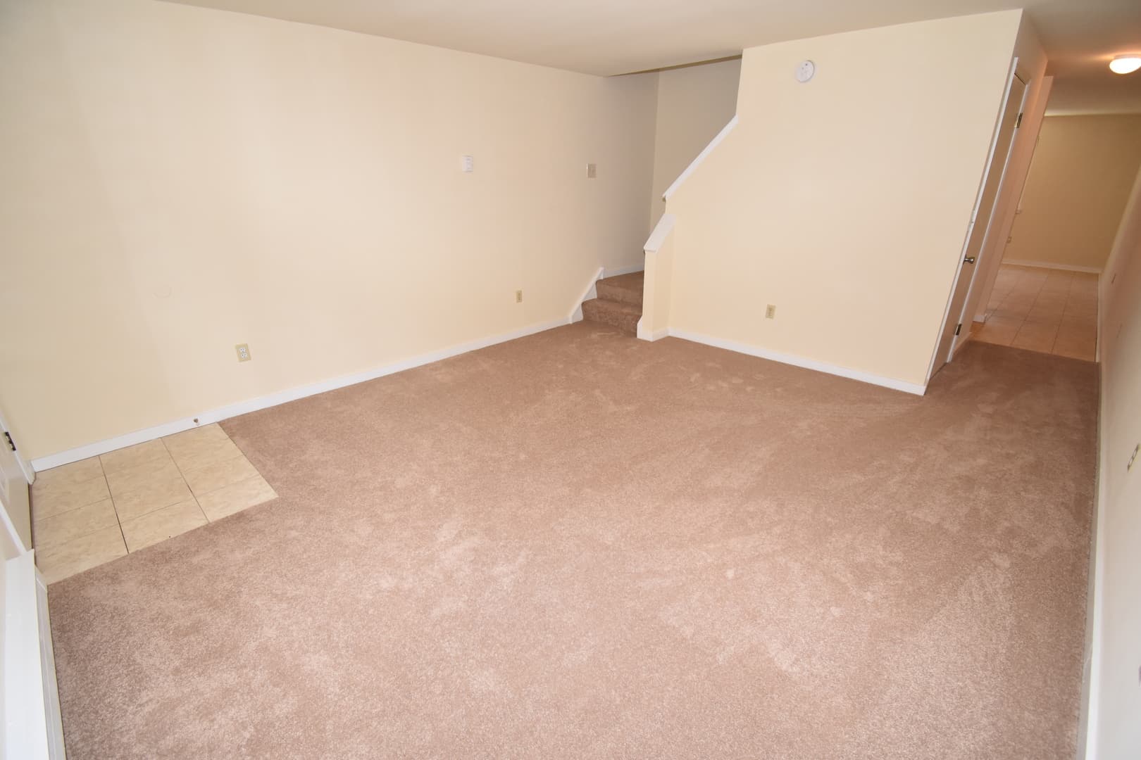 Seymour Apartment: 10 Reservoir Manor