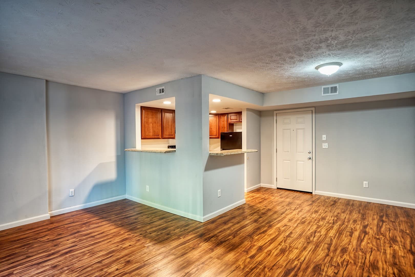 Avondale Estates Apartment: 280 Northern Ave - Ofc