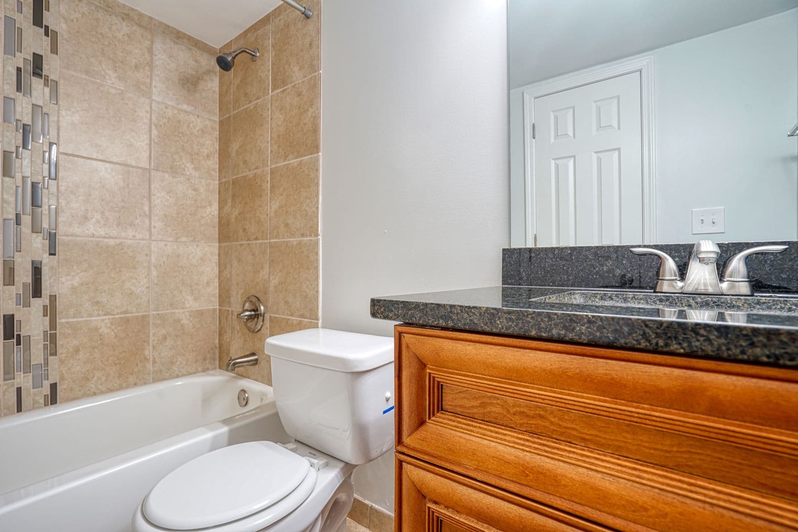 Avondale Estates Apartment: 280 Northern Ave - Ofc