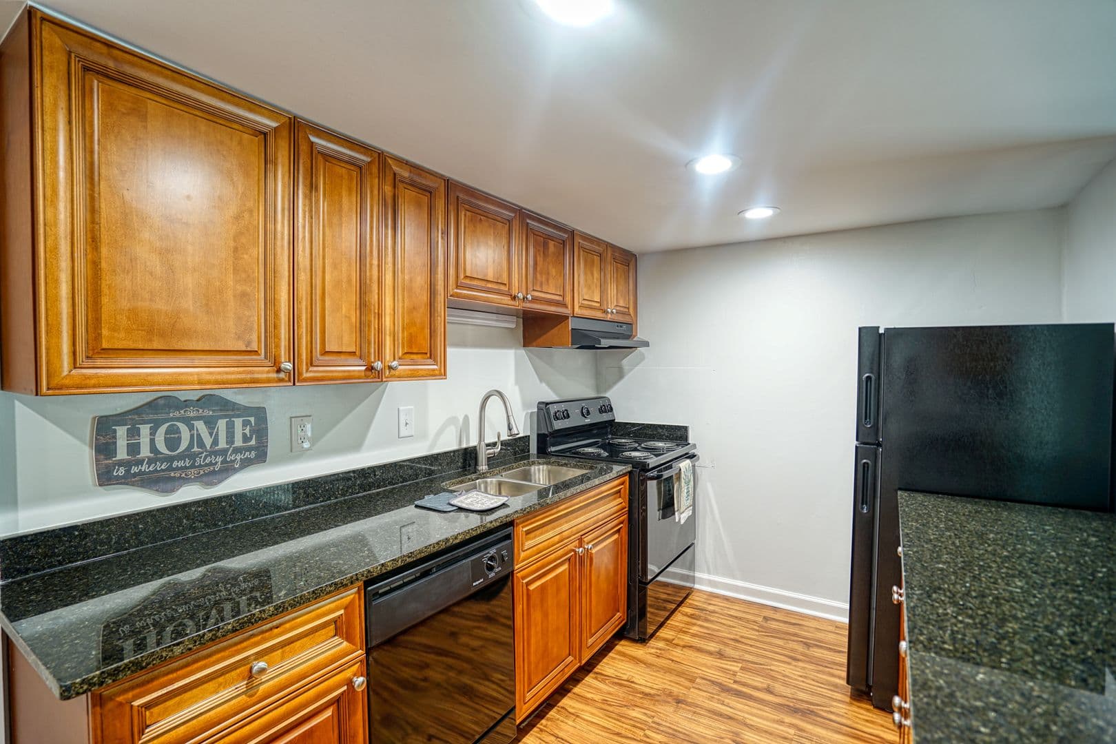 Avondale Estates Apartment: 280 Northern Ave - Ofc