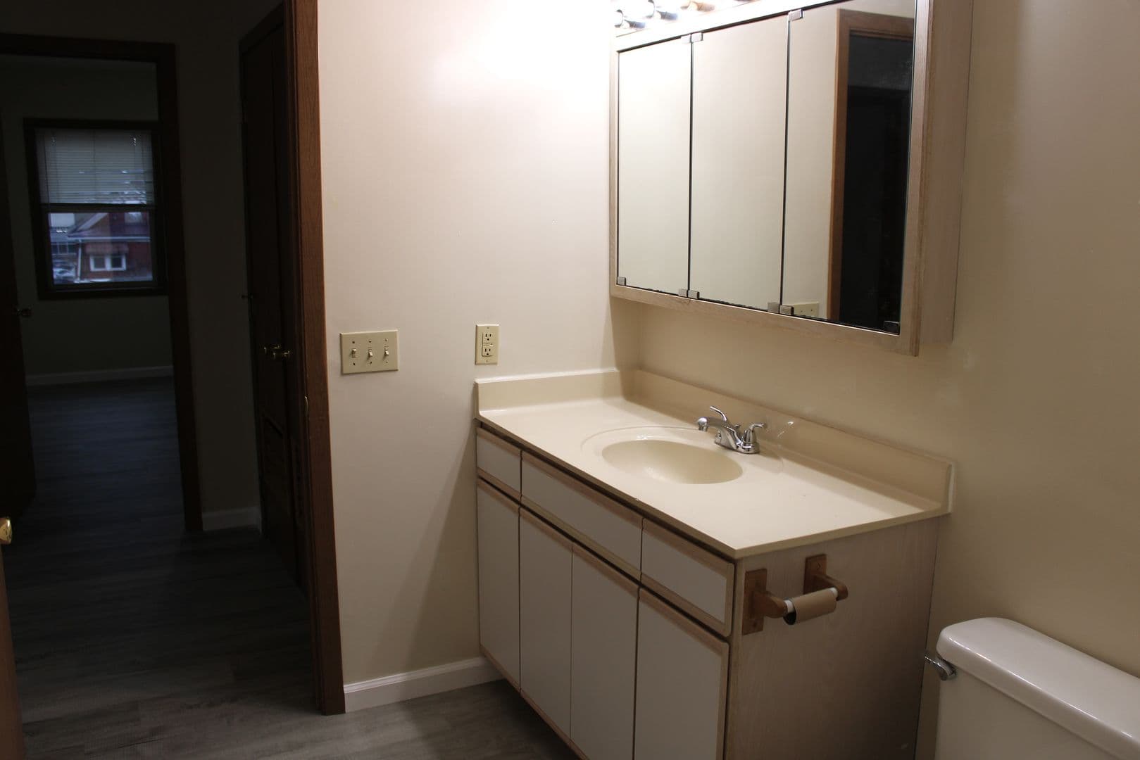 Indiana Apartment: 744 Locust St