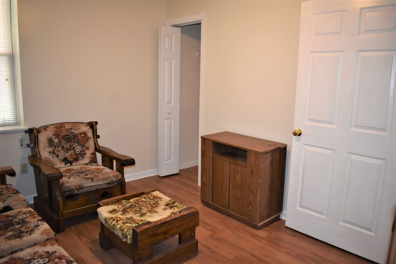 Indiana Apartment: 744 Locust St