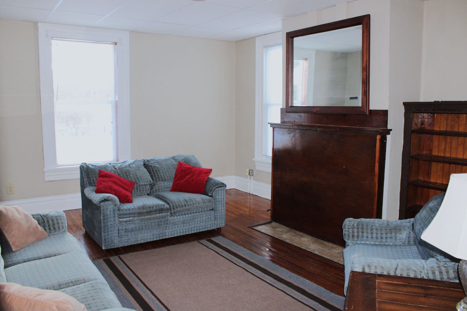 Indiana Apartment: 975 Church St