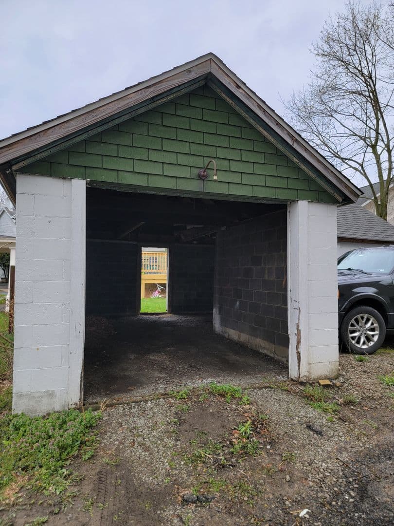 Indiana Apartment: 731-733 Wayne Ave