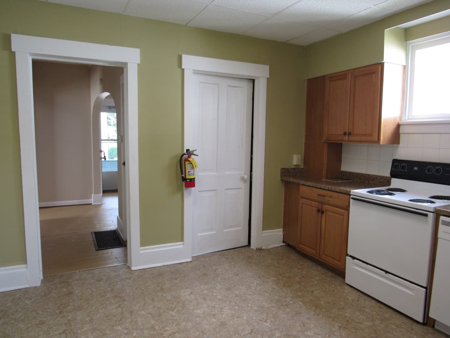 Indiana Apartment: 43 S10th St