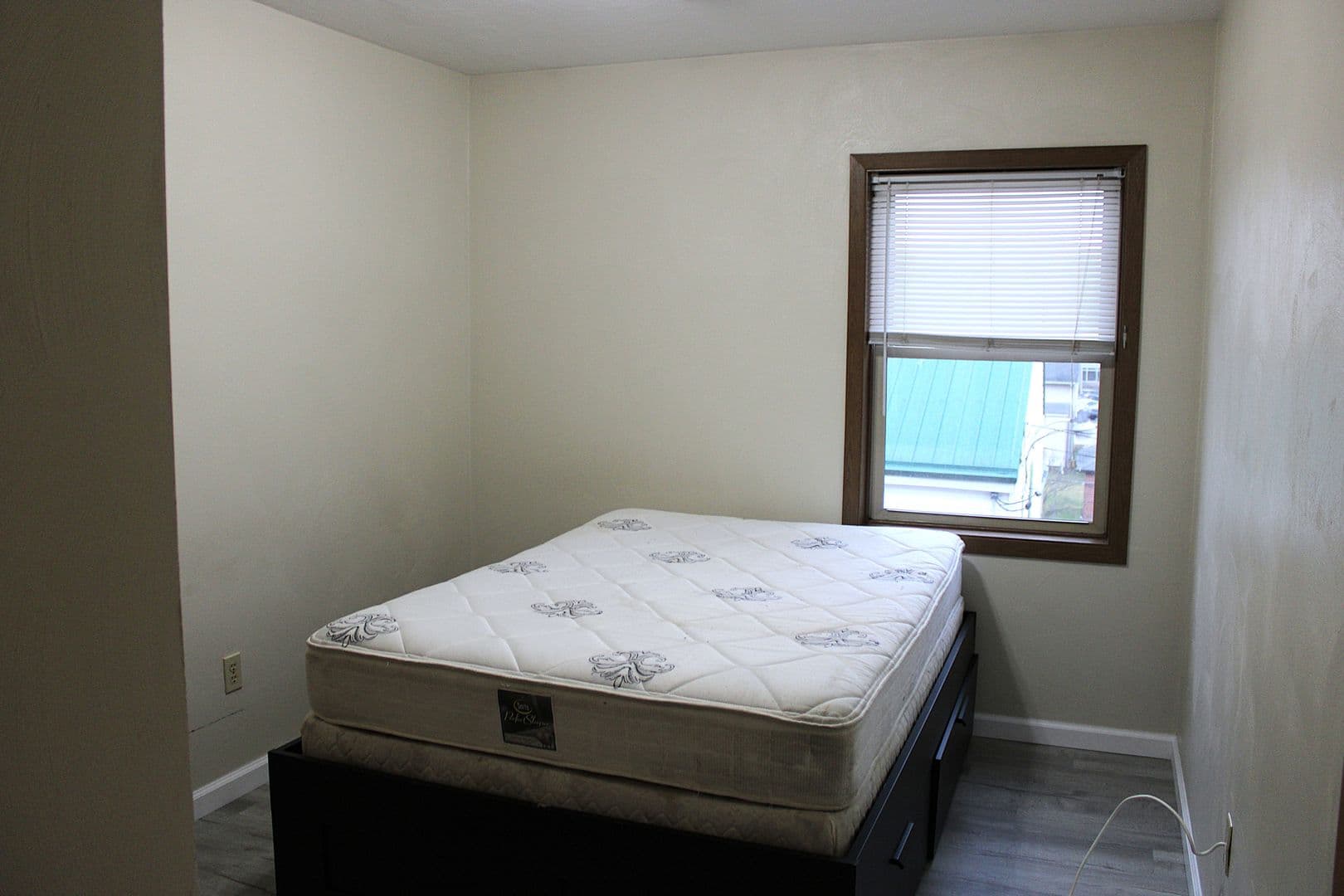 Indiana Apartment: 744 Locust St
