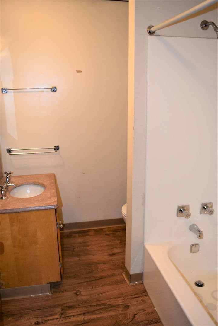 Indiana Apartment: 777 apt 1-6 Wayne Ave.