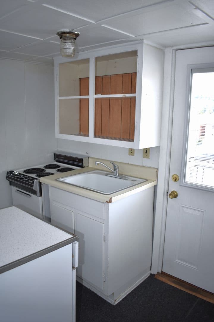 Indiana Apartment: 951 Church St