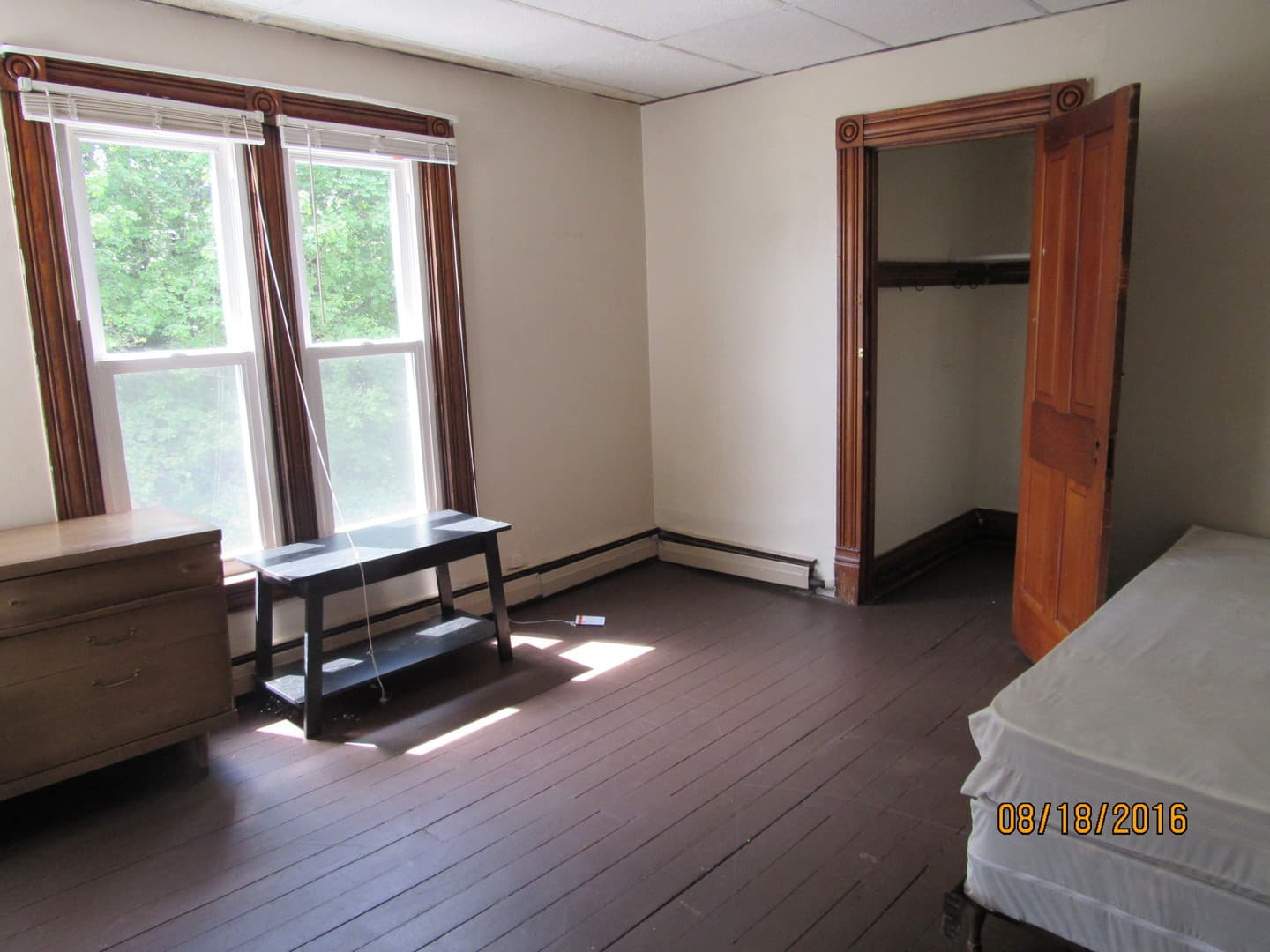 Indiana Apartment: 116 S10th St