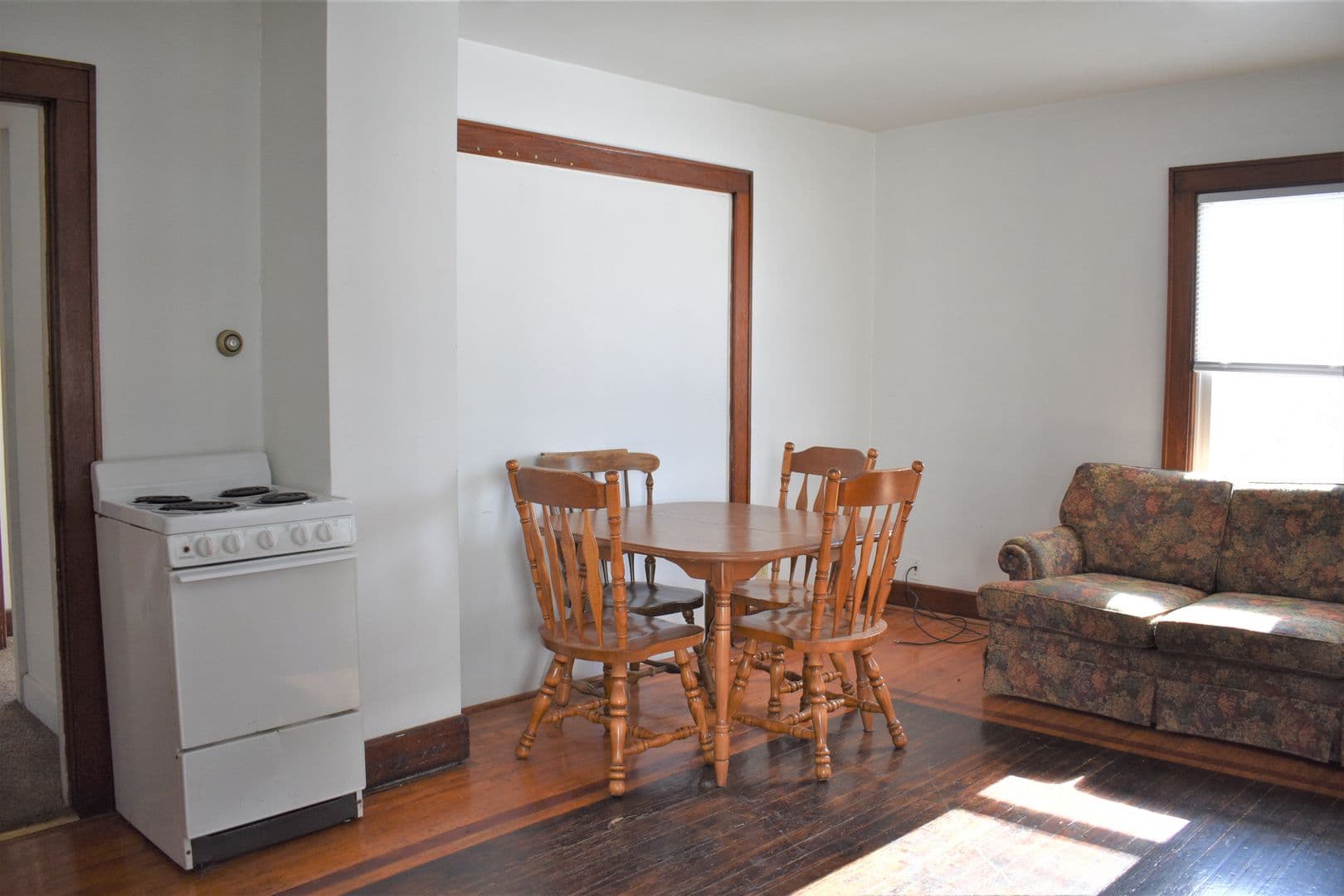 Indiana Apartment: 127 S. 8th St.