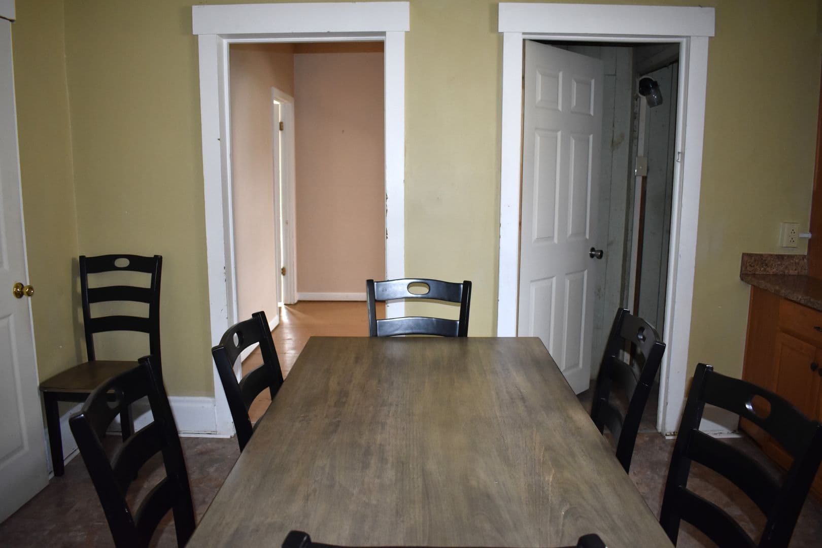Indiana Apartment: 43 S10th St