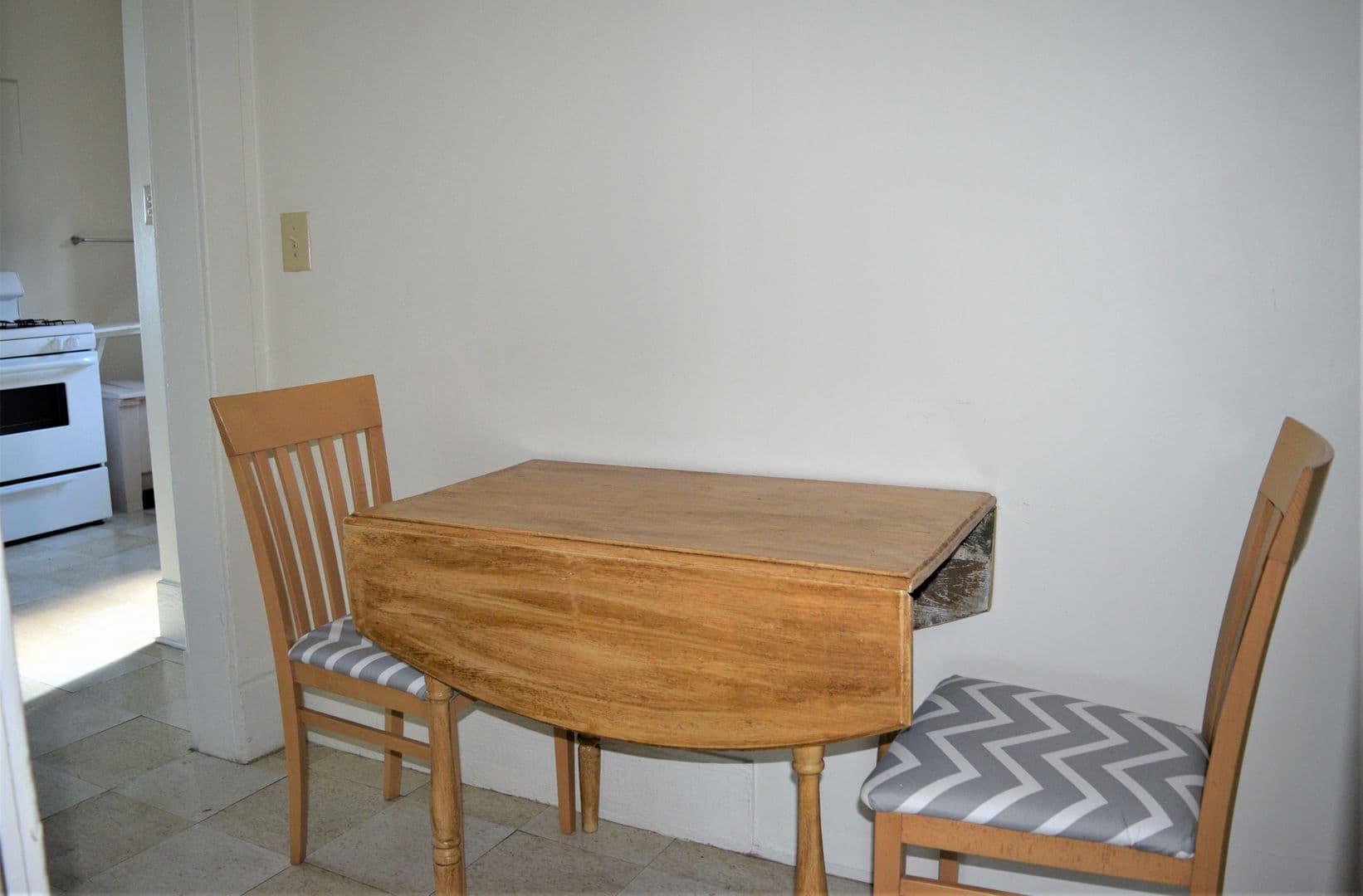 Indiana Apartment: 402 apt1-4 Water St