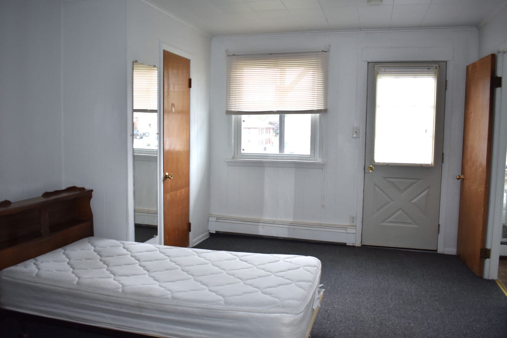 Indiana Apartment: 951 Church St