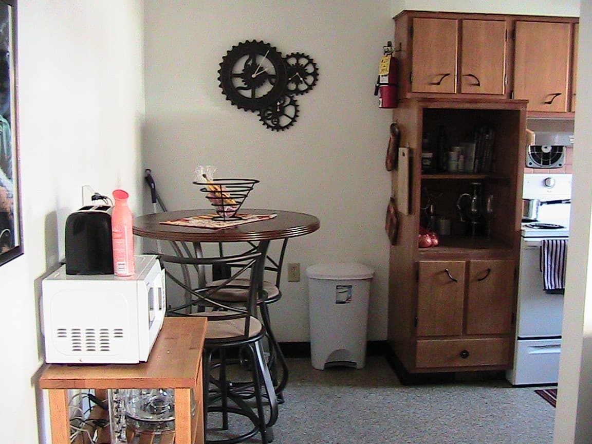 Indiana Apartment: 717 apt A-D School St.