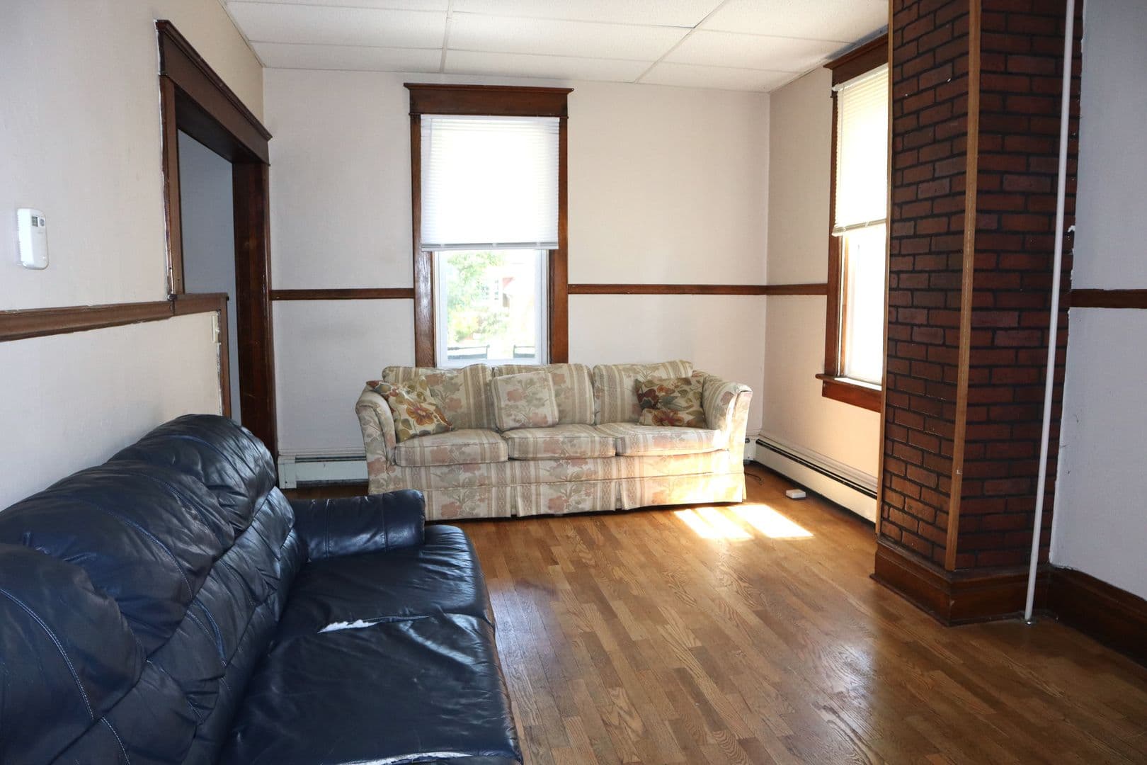 Indiana Apartment: 430 S6th St