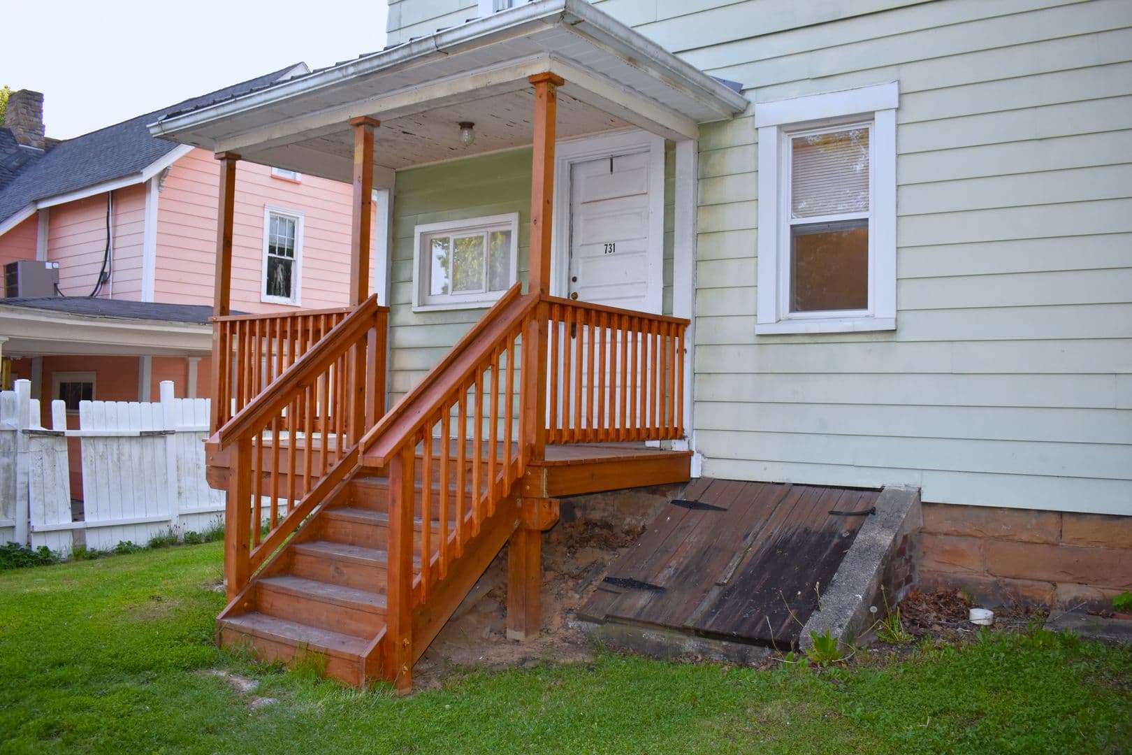 Indiana Apartment: 731-733 Wayne Ave