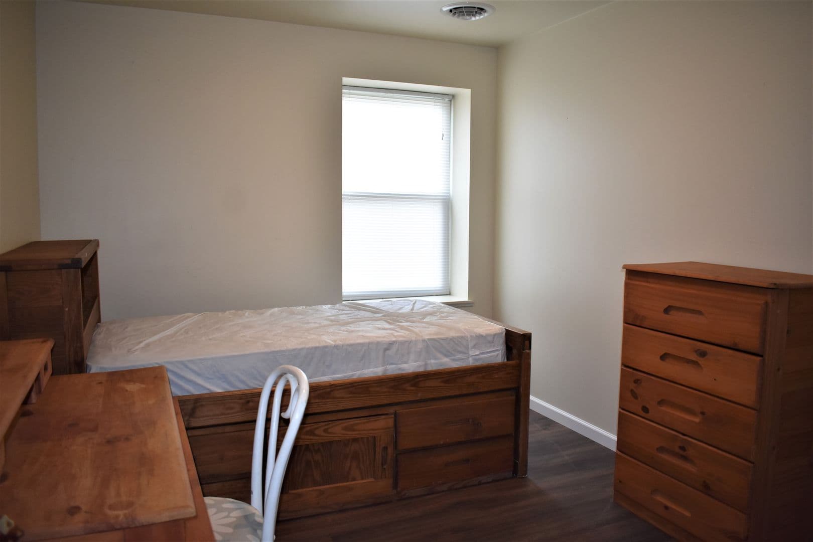 Indiana Apartment: 744 Locust St