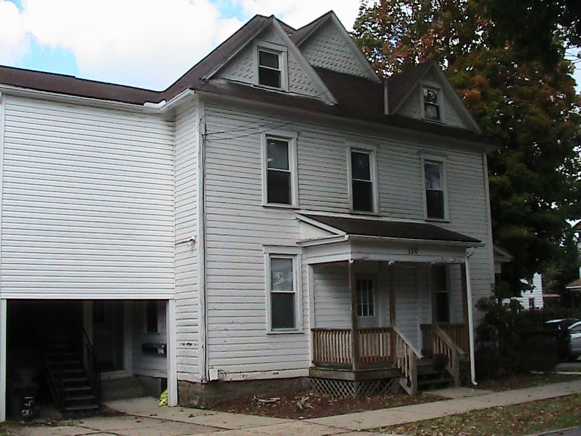 Indiana Apartment: 146-150 N. 9th St