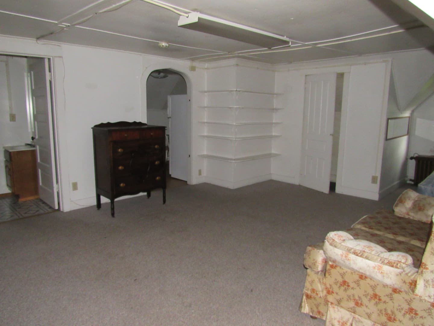 Indiana Apartment: 146-150 N. 9th St