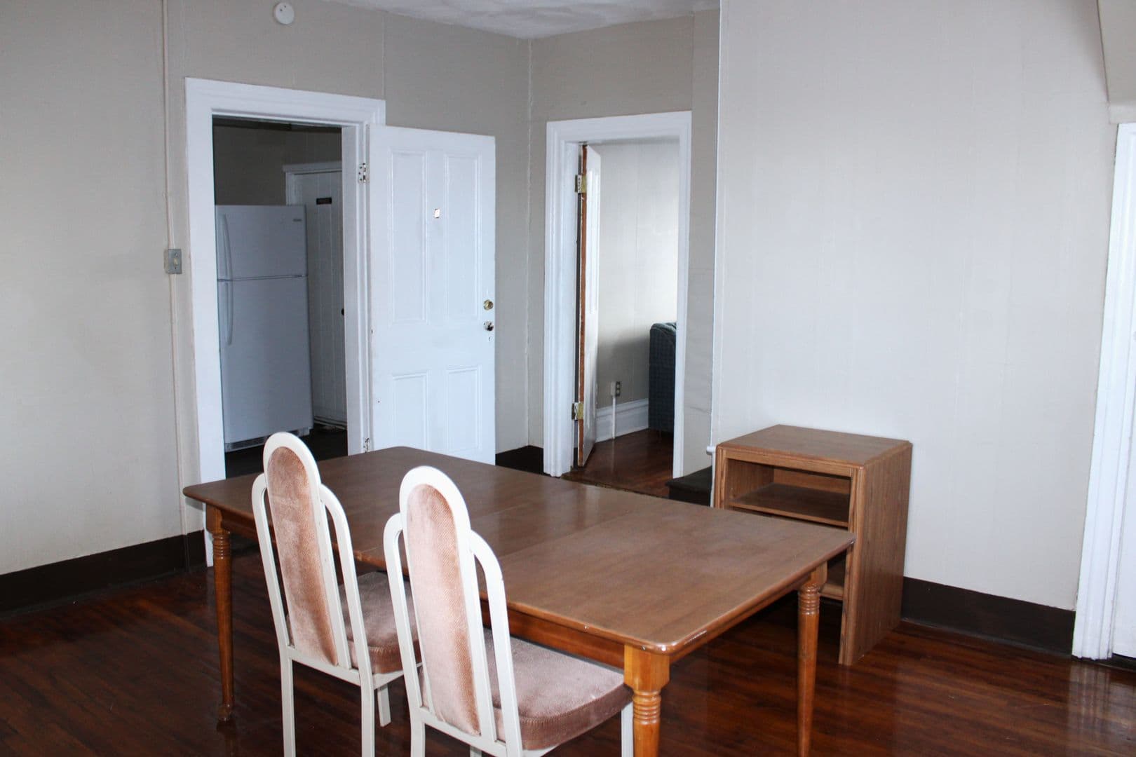 Indiana Apartment: 975 Church St