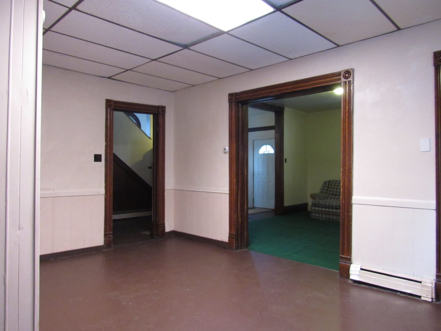 Indiana Apartment: 116 S10th St
