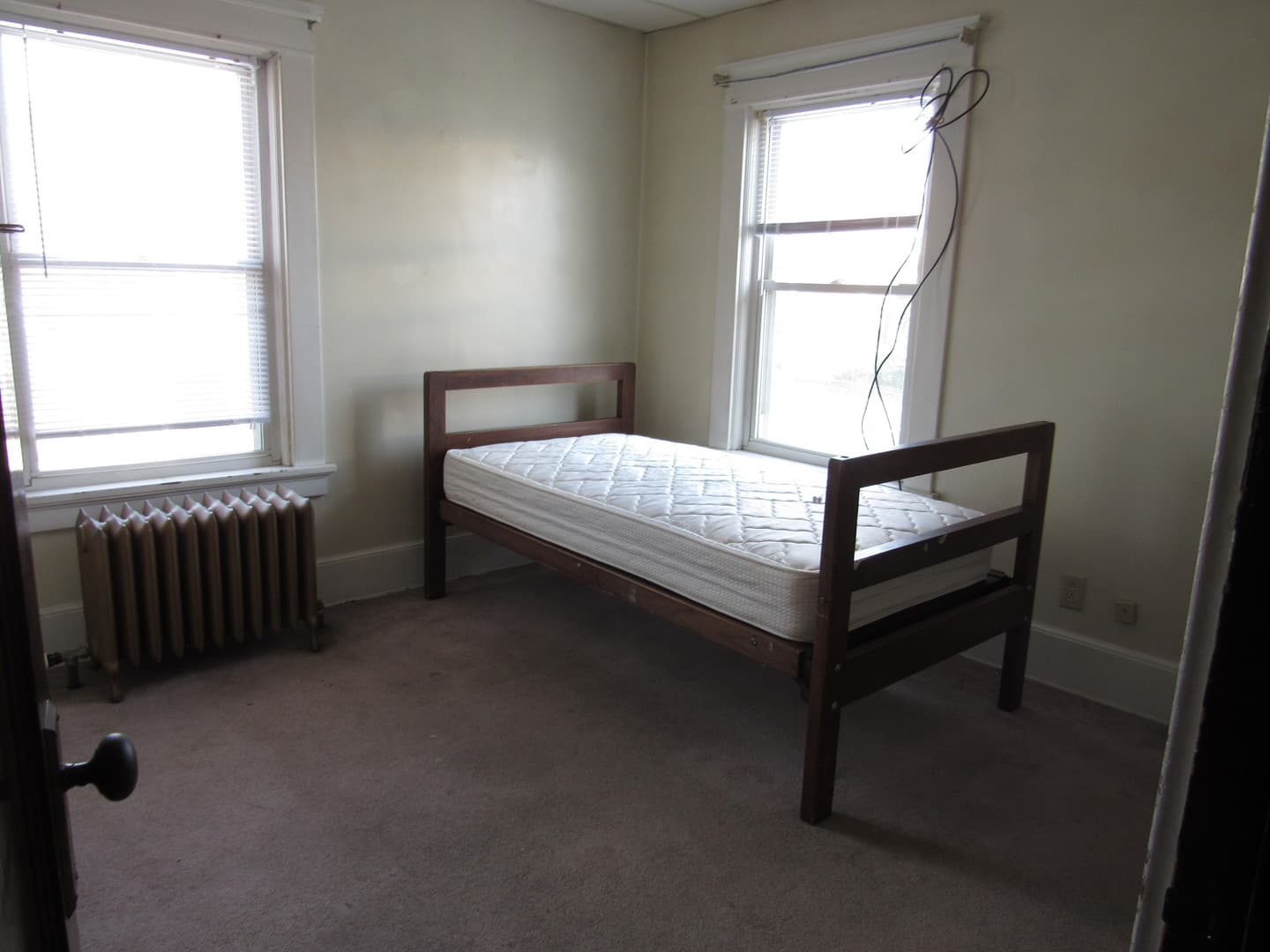Indiana Apartment: 717 apt A-D School St.