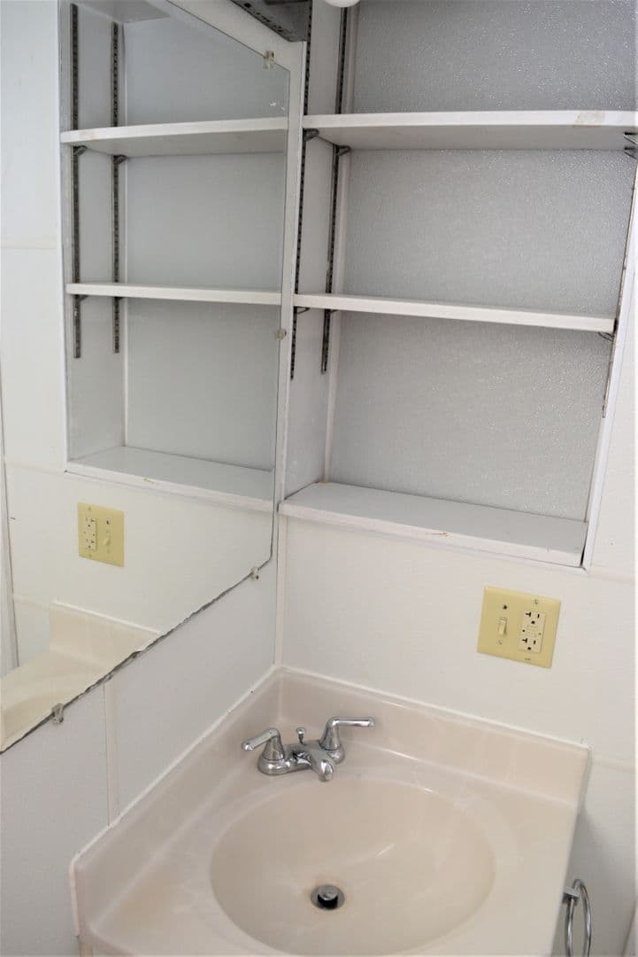 Indiana Apartment: 777 apt 1-6 Wayne Ave.
