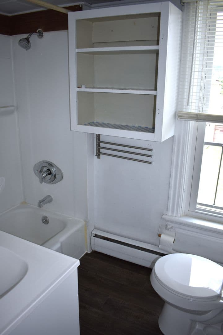 Indiana Apartment: 951 Church St