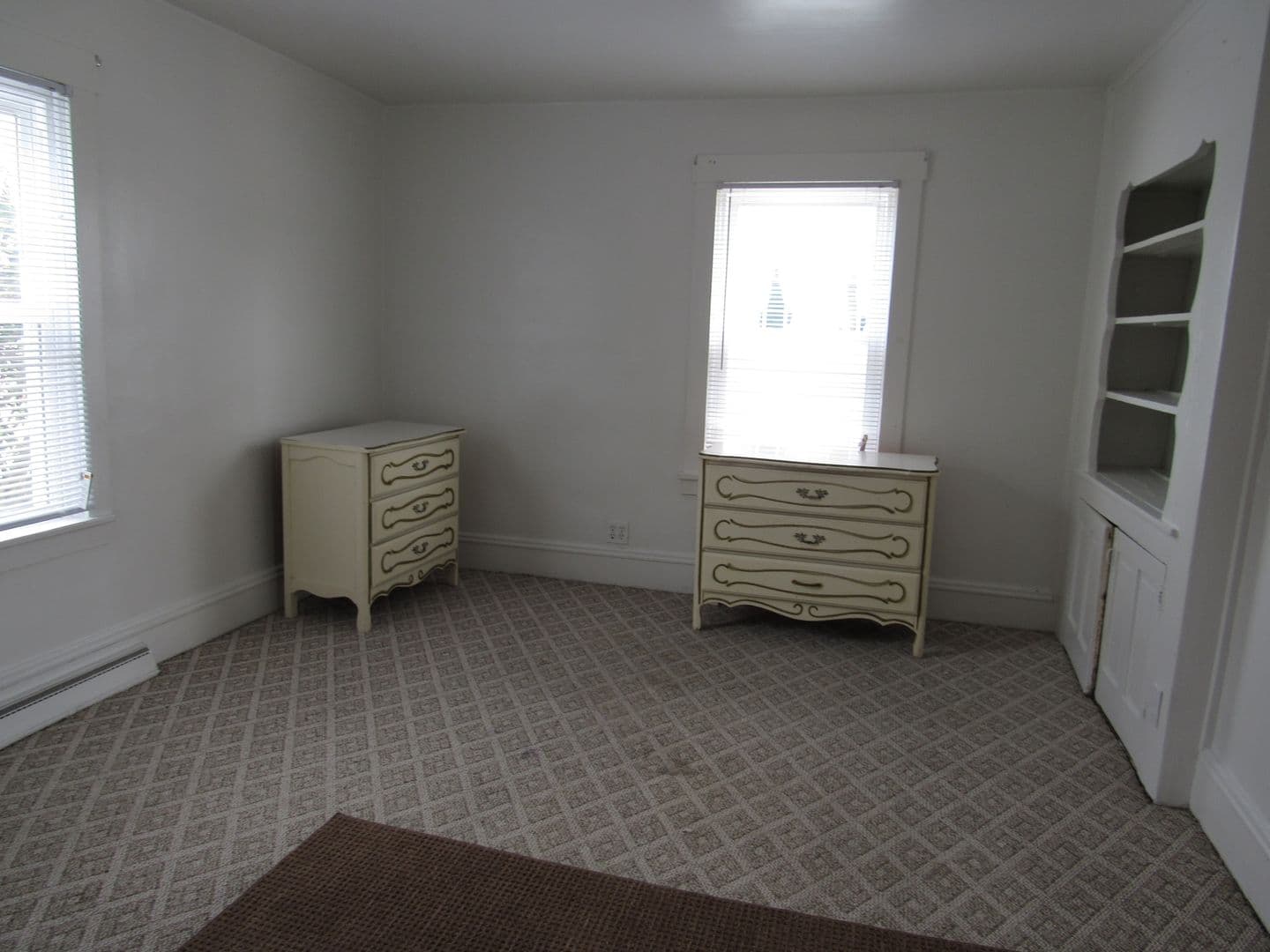 Indiana Apartment: 663 Locust St