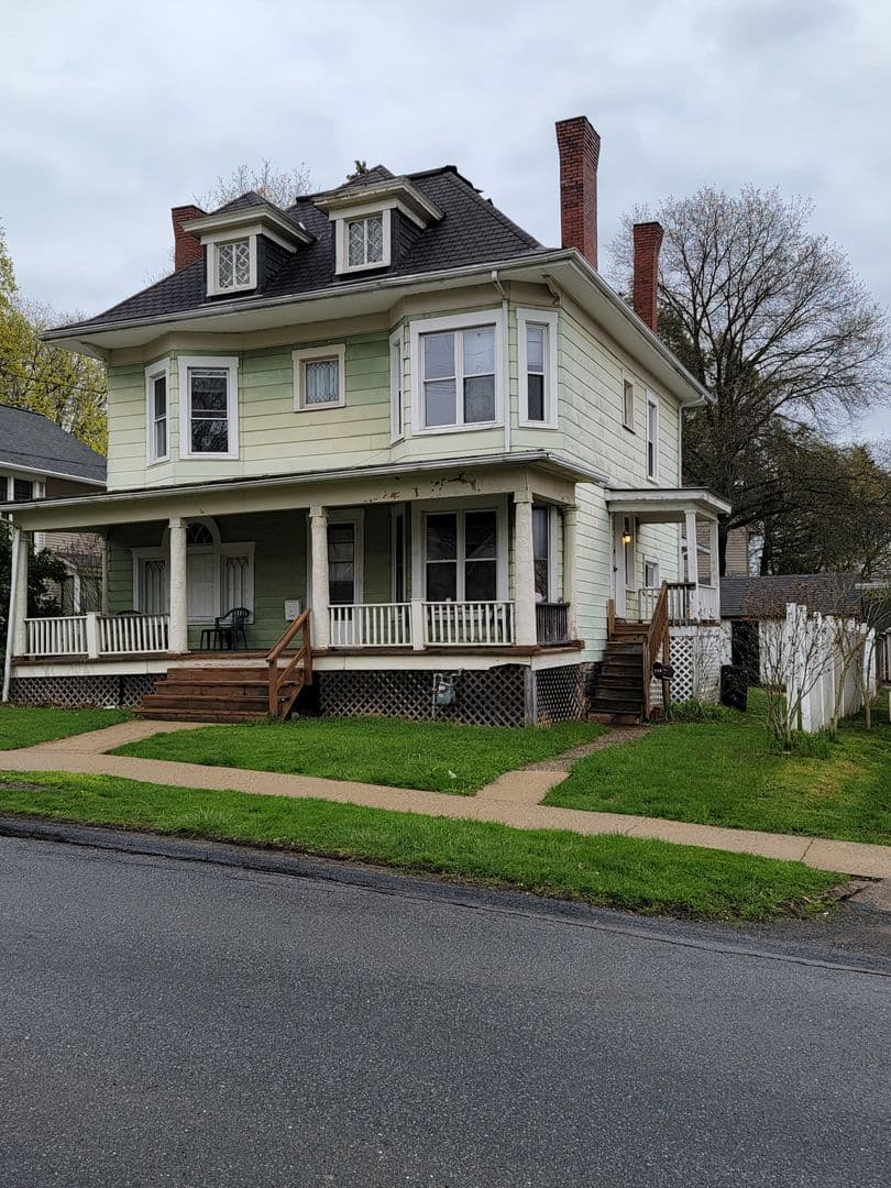 Indiana Apartment: 731-733 Wayne Ave