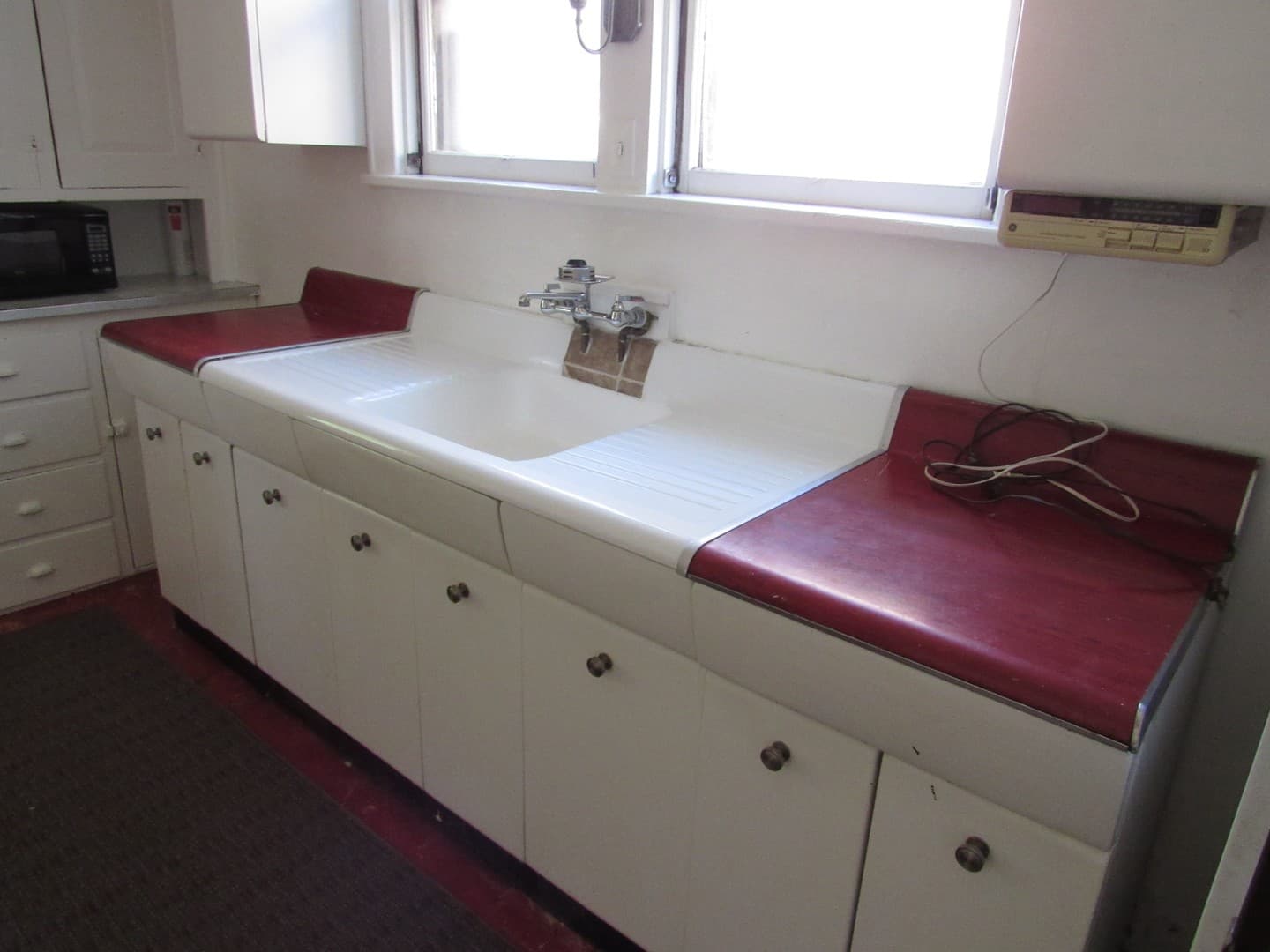 Indiana Apartment: 1148 School St
