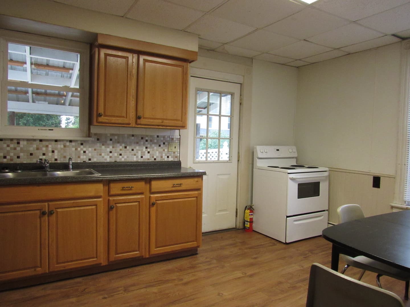 Indiana Apartment: 116 S10th St