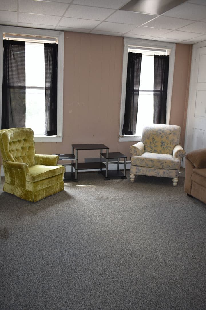 Indiana Apartment: 37 1/2 S 6th St