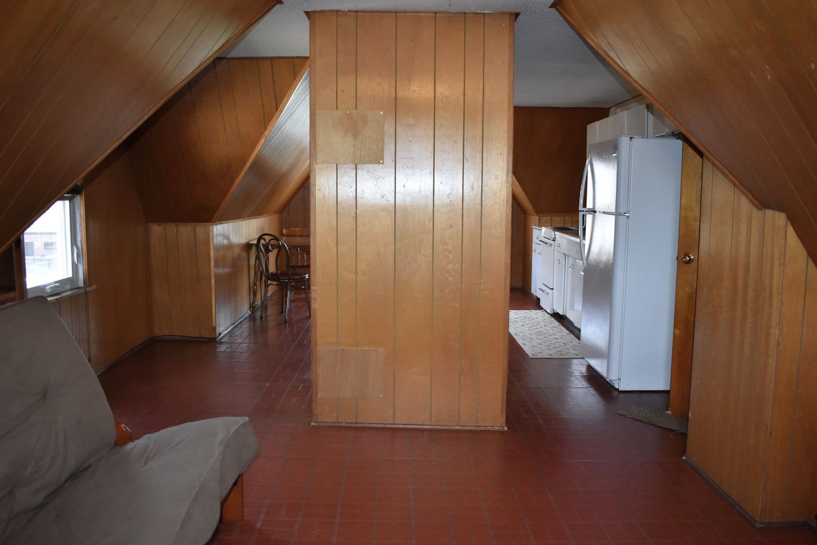 Indiana Apartment: 951 Church St